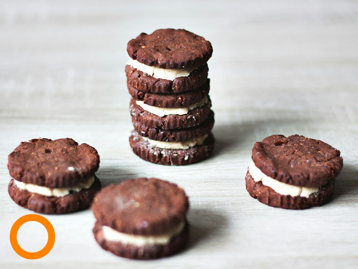 Vegan protein oreo