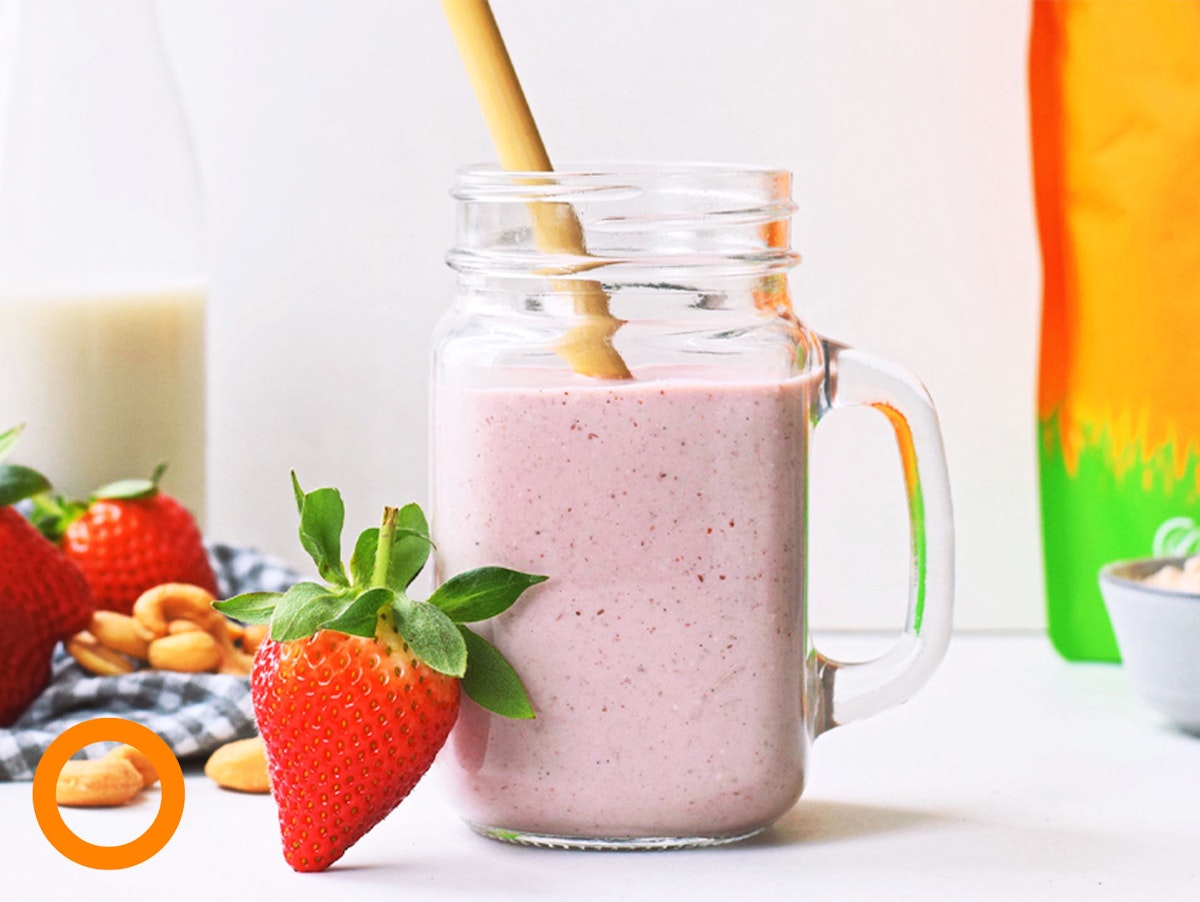 Protein-Packed Strawberry Cashew Smoothie