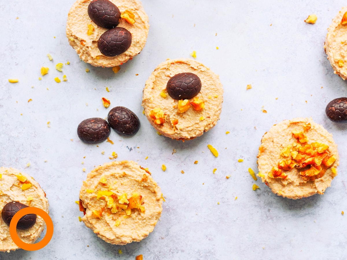 Easter cupcakes with chocolate eggs