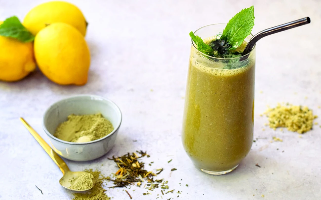 groene-matcha-smoothie-collageen-min.jpeg