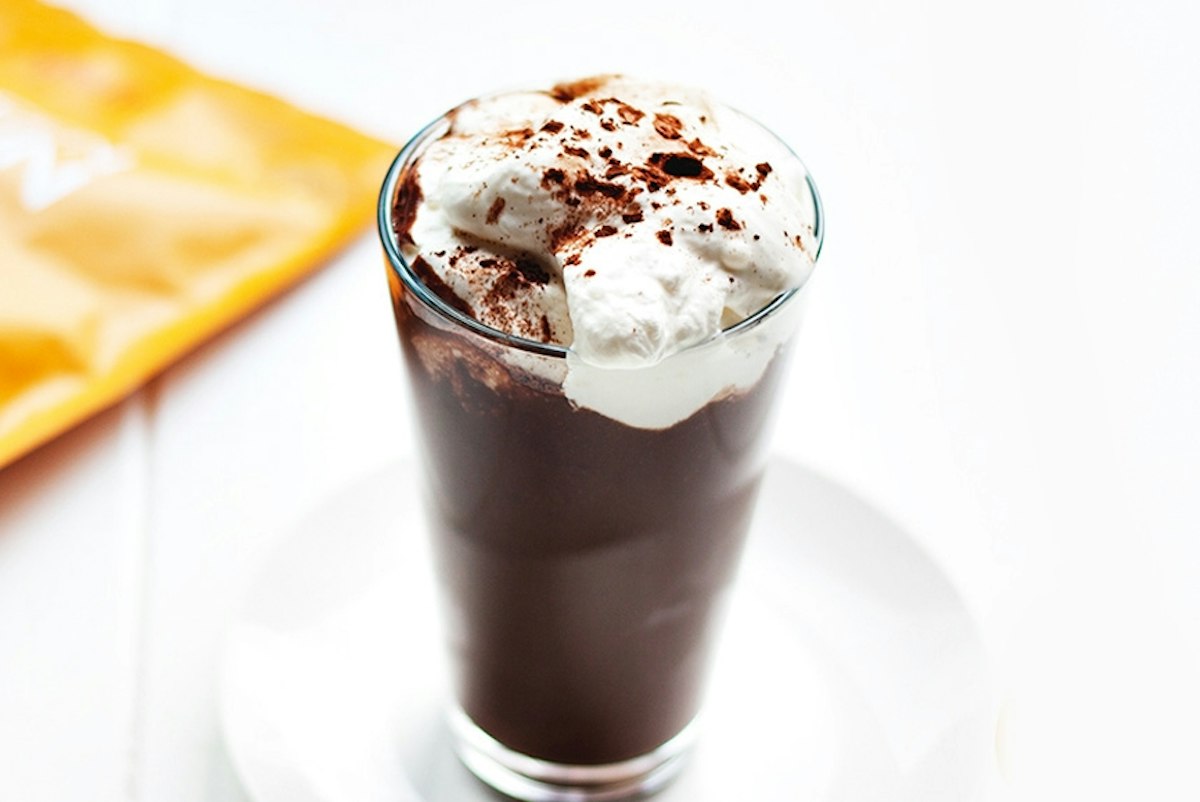 Protein-rich hot chocolate