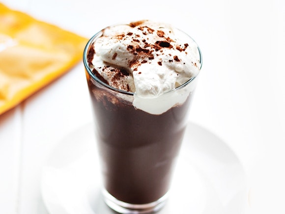 Protein-rich hot chocolate