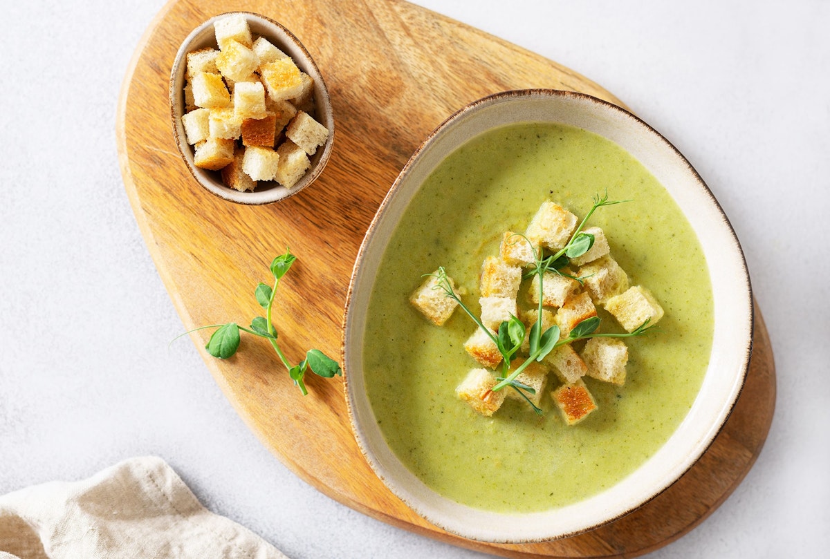 Zucchini soup with green juice Orangefit